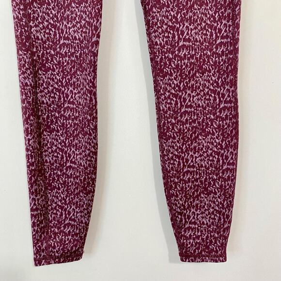 All in Motion Women's Athletic Legging Maroon Print Size Small EUC - Picture 3 of 7